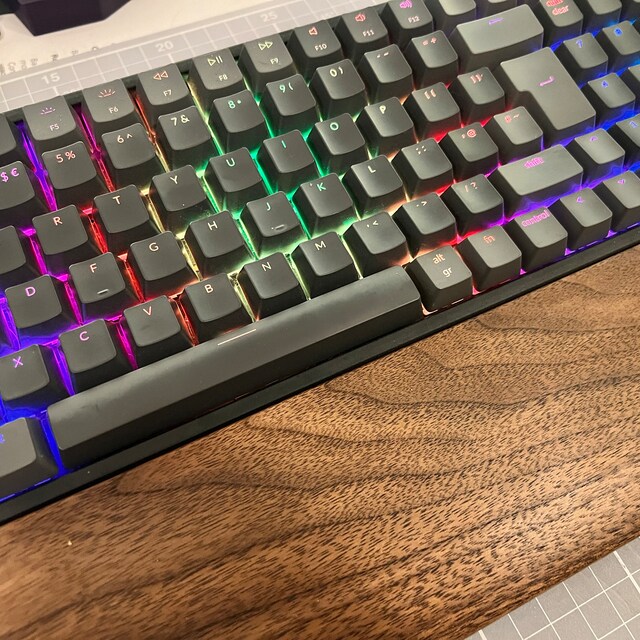 Cutout wooden wrist rest
